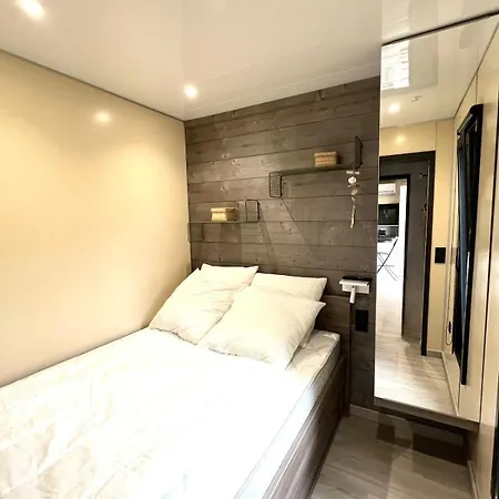 Insolite - Conteneur Amenage Saint-Laurent-de-la-Prée